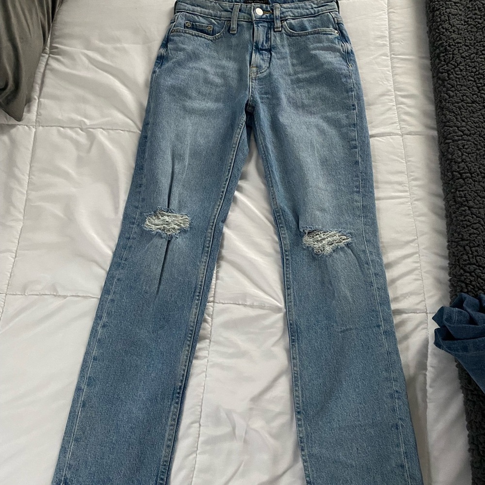 NWOT High rise distressed straight jeans
